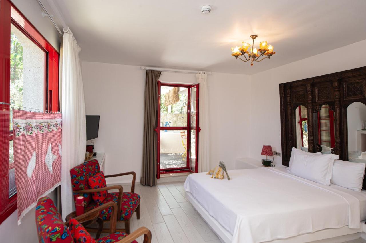 Villa Taraca Alacati Romantik Otel (Adults Only) Ngoại thất bức ảnh