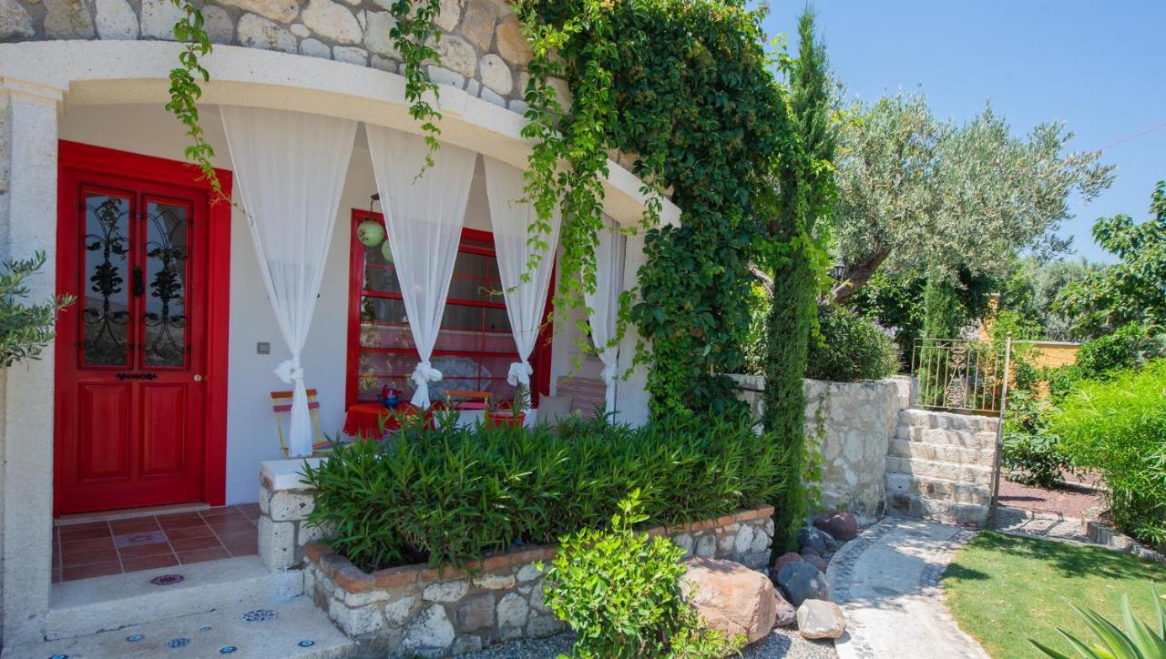 Villa Taraca Alacati Romantik Otel (Adults Only) Ngoại thất bức ảnh