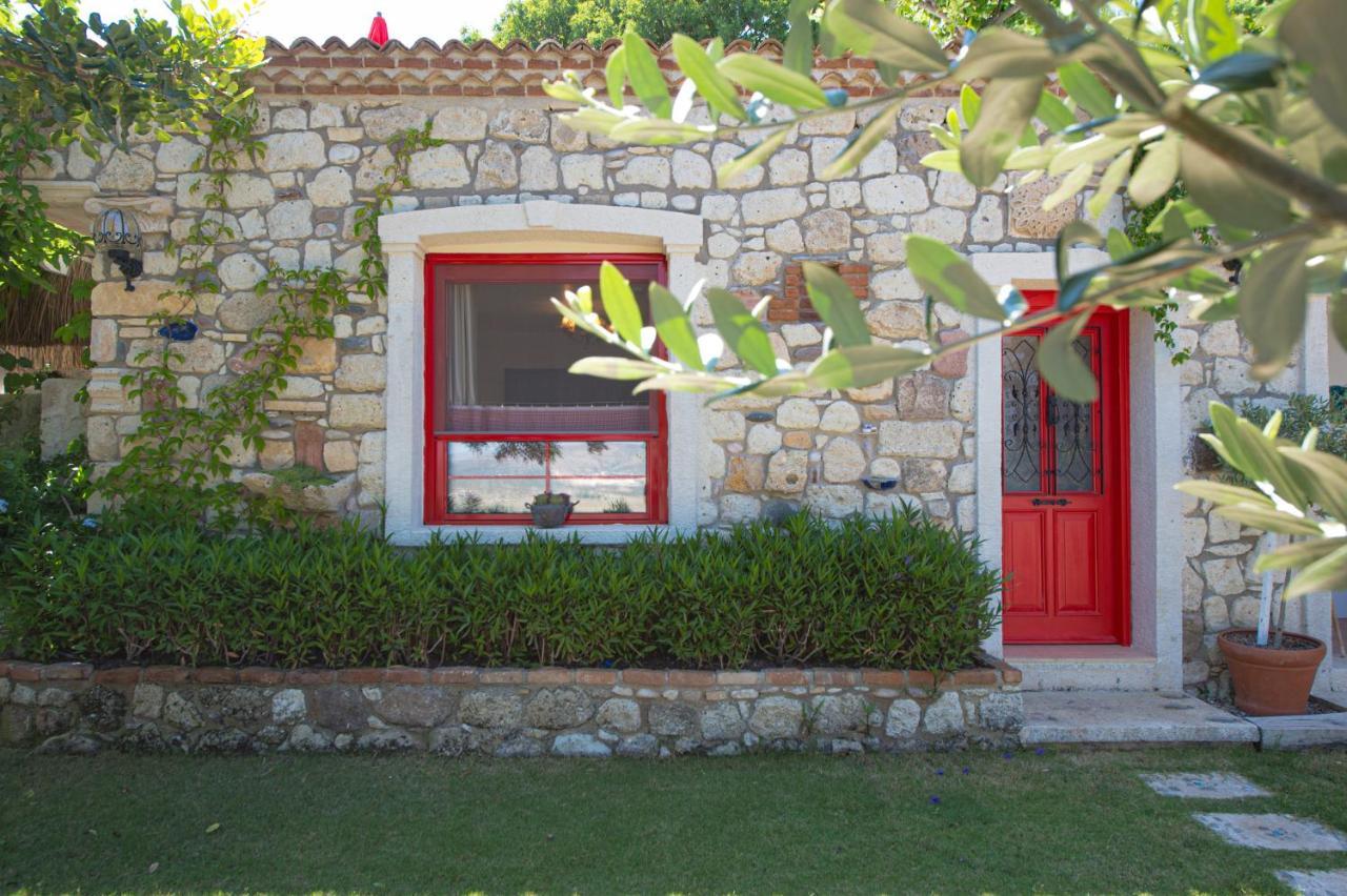Villa Taraca Alacati Romantik Otel (Adults Only) Ngoại thất bức ảnh