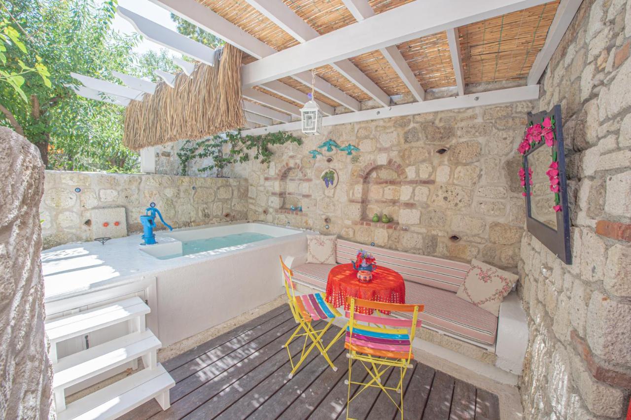 Villa Taraca Alacati Romantik Otel (Adults Only) Ngoại thất bức ảnh