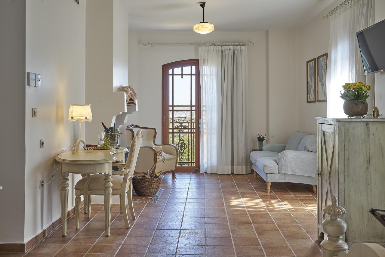 Villa Taraca Alacati Romantik Otel (Adults Only) Ngoại thất bức ảnh