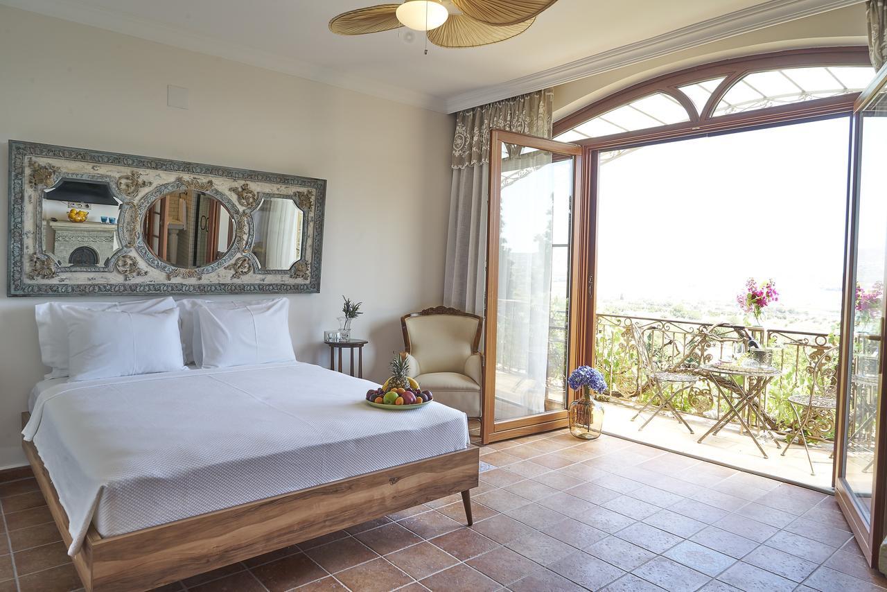 Villa Taraca Alacati Romantik Otel (Adults Only) Ngoại thất bức ảnh