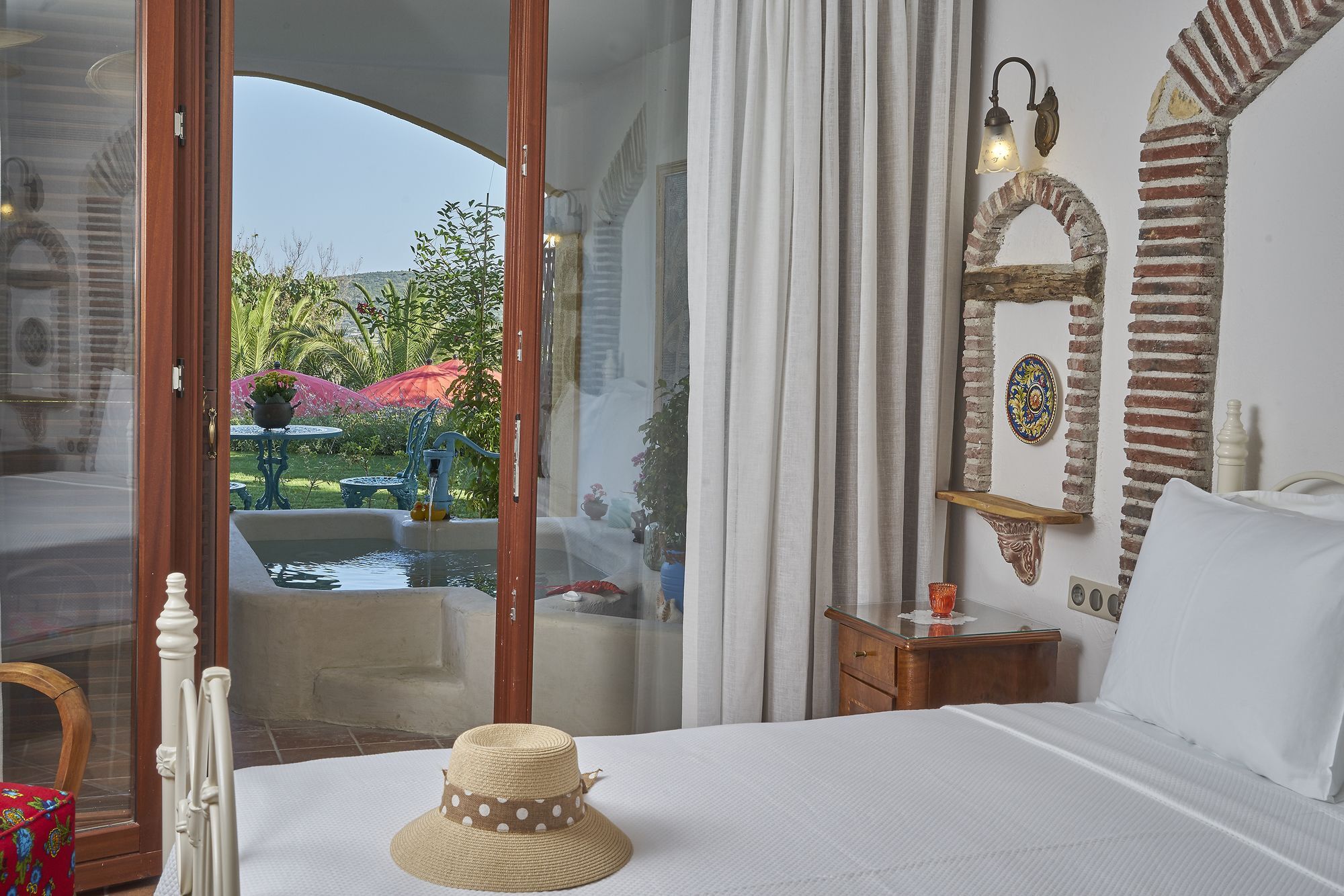 Villa Taraca Alacati Romantik Otel (Adults Only) Ngoại thất bức ảnh